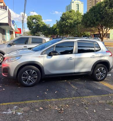PEUGEOT 2008 1.6 16V THP FLEX GRIFFE INCONCERT 4P AUTOMÁTICO PEUGEOT 2008 1.6 16V THP FLEX GRIFFE INCONCERT 4P AUTOMÁTICO
